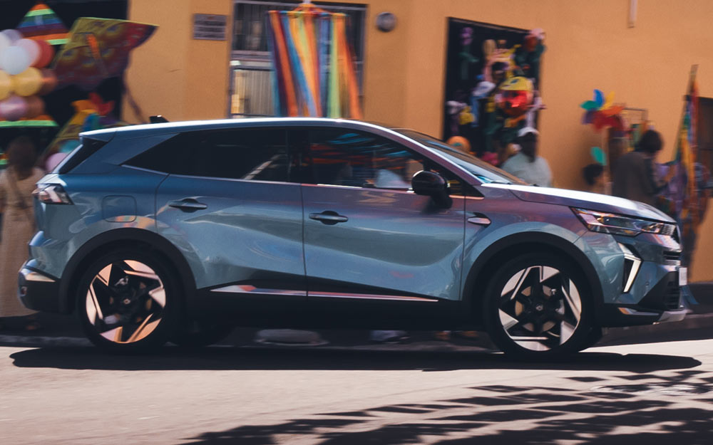Laterale Passeggero di Renault Symbioz Laterale Passeggero di Renault Symbioz